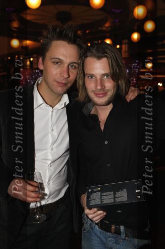 Amsterdam 3 december 2007
Presentatie nieuwe motorola telefoon in het holland casino. Robin Rienstra met Matthijs Albers
Peter Smulders  bv