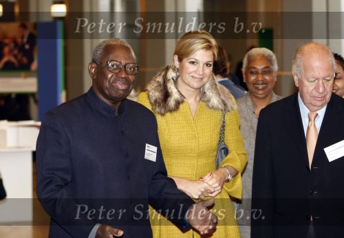 Rotterdam 13 november 2008
Prinses Maxima aanwezig bij bjeenkomst van club de madrid in de van nelle fabriek in Rotterdam. Maxima draagt een pakje met bont. Maxima met  Ronald Venetiaan
Peter Smulders bv
