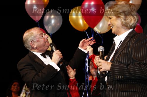 Zeist 27 december 2008
45 jarig artiesten jubileum van Ronnie Tober in he Fygi theater.Ciska Peters
Peter Smulders bv