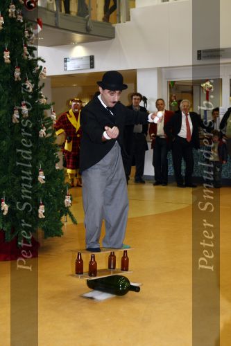 Den Haag 19 december 2008
Het Russisch staatscircus treedt op in het Juliana kinderziekenhuis.
Peter Smulders bv