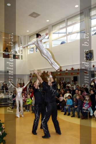Den Haag 19 december 2008
Het Russisch staatscircus treedt op in het Juliana kinderziekenhuis.
Peter Smulders bv