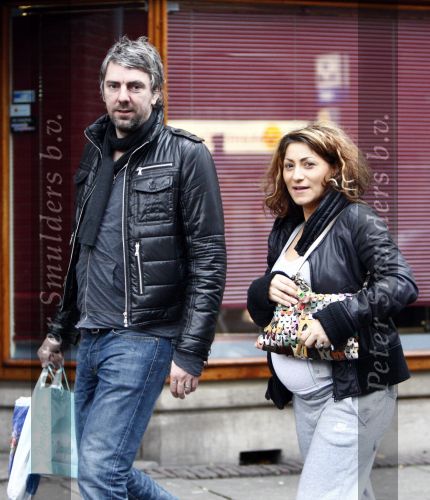Amsterdam 24 december 2008
Ruud de Wild met zijn zwangere vrouw Aafke kerstinkopen aan het doen.
Peter Smulders bv