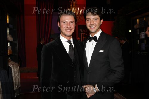Amsterdam 6 december 2007
Miljonairsfair 2007 in de rai te amsterdam. Vip avond. Sander en Martijn Lusink
Peter Smulders bv