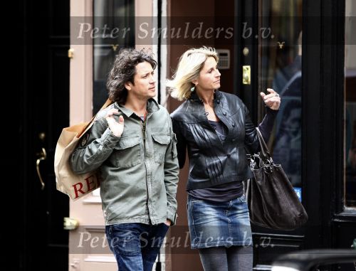 New York 1 november 2008
Sander Vahle met zijn vriendin Heleen Kolff aan het winkelen in Soho .
Peter Smulders bv