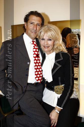 Zeist 27 december 2008
45 jarig artiesten jubileum van Ronnie Tober in he Fygi theater.Saskia en Serge
Peter Smulders bv