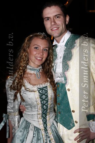 Amsterdam 21 december 2008
House warm party van Jan Smit en Yolanthe Cabau v Kasbergen. Iedereen is verkleed in kleding uit sprookjes. Simon Keizer met vriendin
Peter Smulders bv