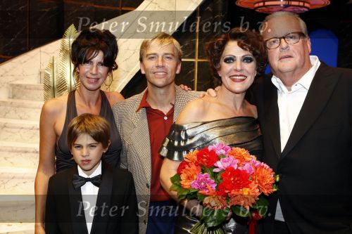 Amsterdam 10 oktober 2008
Premiere Sunset Boulevard met Simone Kleinsma en Antonie Kamerling in carre. isa Hoes Merlijn en Guus Verstraete
Peter Smulders bv