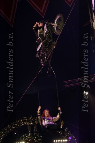 Den Bosch 19 november 2008
Kerstcircus rtl gepresenterd door Wendy v Dijk en Beau v Erven Dorens.Sonja Bakker
Peter Smulders bv