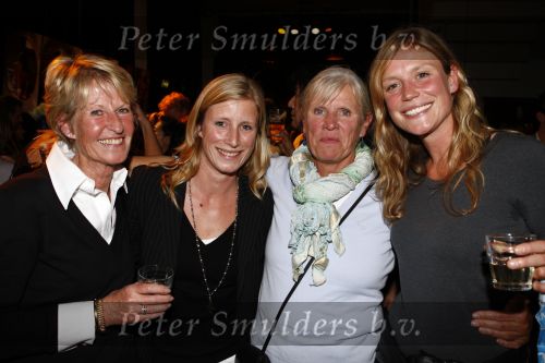 Amsterdam 16 oktober 2008
Veiling van foto\'s door diversen Bn ers gemaakt die geveild worden voor micro krediet in hotel arena.
Peter Smulders bv