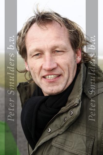 Biddinghuizen 23 december 2008
eerste dag van de film de hel van 63 op de schaatsbaan in Biddinghuizen met Henk Gemser Chris Zegers Cas Jansen en Chava voor in t Holt. Steven de Jong
Peter Smulders bv