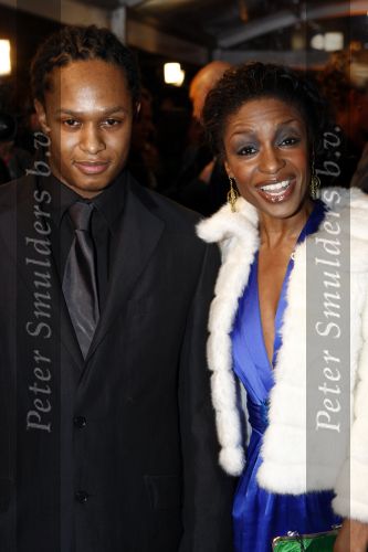 Amsterdam 17 maart 2008
Sylvana Simons met ... bij premiere van zomerhitte in tuschinski.
Peter Smulders bv