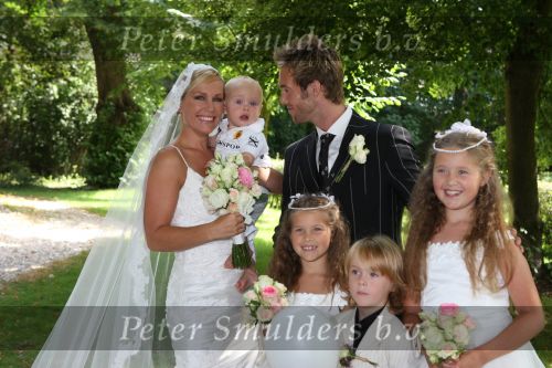 Nuenen, 9 Augustus 2008
Trouwen Tanja Jess en Charly Luske met hun kinderen
Foto Peter Smulders BV
