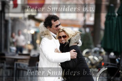 Amsterdam 25 maart 2008
Tatjana verliefd met haar nieuwe vriend Ronnie Rosenbaum op de beethovenstraat.
Peter Smulders bv