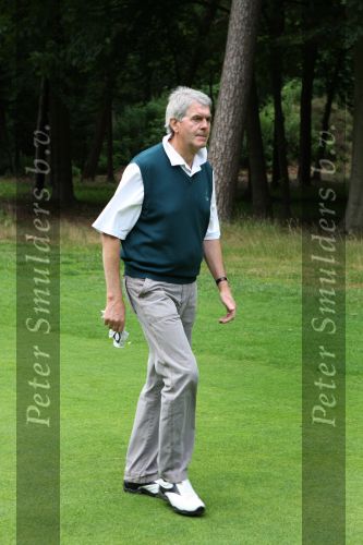 Sint Michielsgestel, 7 Juli 2008
NK senioren heren professionals op GC de Dommel
Tom O Mahoney met o.a. zijn caddy en Jan Dorrenstein