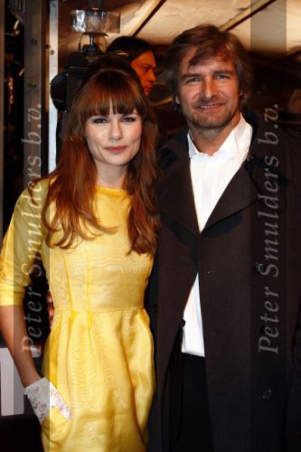 Amstedam 8 december 2008
Prmiere film Wit licht in Tuschinski. Victor Reinier en Angela Schijf
Peter Smulders bv