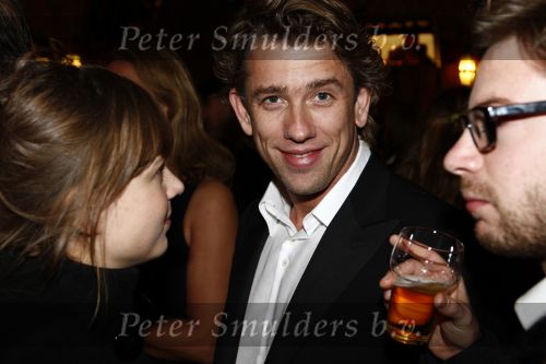 Amstedam 8 december 2008
Prmiere film Wit licht in Tuschinski. Waldemar Torenstra met een vriendin
Peter Smulders bv