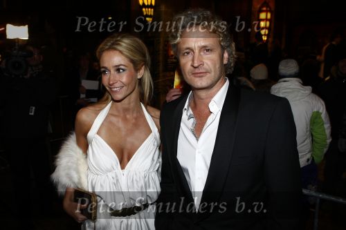 Amstedam 8 december 2008
Prmiere film Wit licht in Tuschinski. Wendy v Dijk en Erland Galjaard
Peter Smulders bv