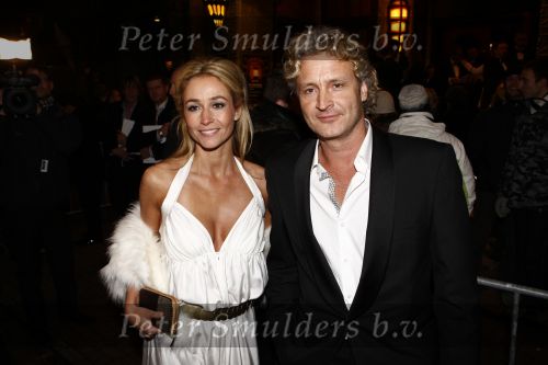 Amstedam 8 december 2008
Prmiere film Wit licht in Tuschinski. Wendy v Dijk en Erland Galjaard
Peter Smulders bv