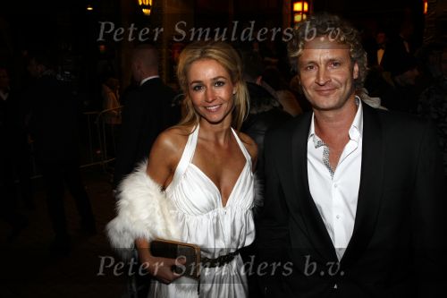 Amstedam 8 december 2008
Prmiere film Wit licht in Tuschinski. Wendy v Dijk en Erland Galjaard
Peter Smulders bv