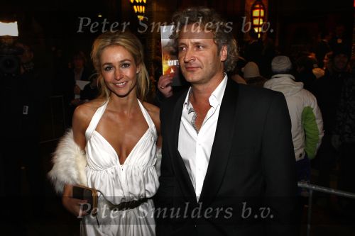 Amstedam 8 december 2008
Prmiere film Wit licht in Tuschinski. Wendy v Dijk en Erland Galjaard
Peter Smulders bv