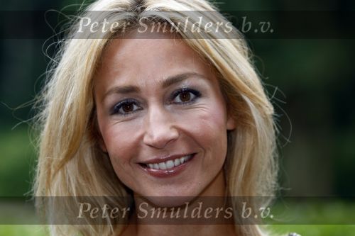 Hilversum 12 augustus 2008
Wendy v Dijk bij presentatie RTL in kasteel de hoge vuursche.