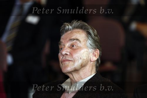 Amsterdam 25 november 2008
Prinses Laurentien ontvangt uit handen van Willem Nijholt het eerste exemplaar van het boek van Winnie de Pooh in artis.
Dieuwertje Blok presenteert het programma.
Peter Smulders bv