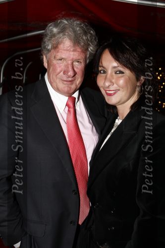18 December 2008 Kerst/Nieuwjaarsborrel Princess
Willibrord Frequin met zijn vrouw
Foto Peter Smulders BV Eindhoven