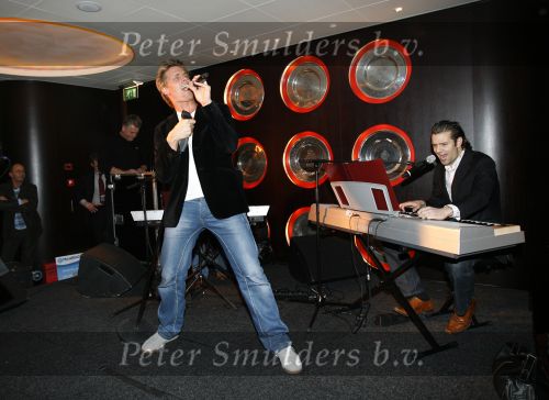 Eindhoven, 7 December 2007 Optreden van Winston Post in de BusinessLounge van PSV na afloop voetbalwedstrijd