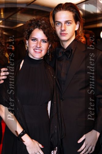 Amstedam 8 december 2008
Prmiere film Wit licht in Tuschinski. jean v d Velde met vrouw en zoon Yannick met zijn vriendin
Peter Smulders bv