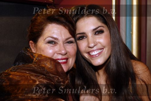 Amsterdam 24 oktober 2008
Uitreiking en gala van de televizierring 2008 in Carre. Yolanthe Cabu v Kasbergen met moeder
Peter Smulders bv