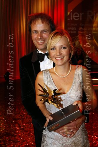 Amsterdam 24 oktober 2008
Uitreiking en gala van de televizierring 2008 in Carre.Yvonne Jaspers met man
Peter Smulders bv