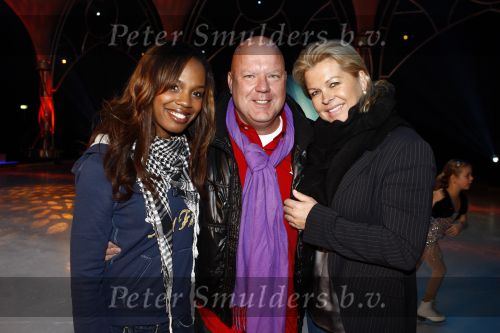 Amsterdam 9 december 2008
Opnames voor sterren kinderen dansen op het ijs. Jasmine Sendar Gaston Starreveld en Bartina Koeman
Peter Smulders bv