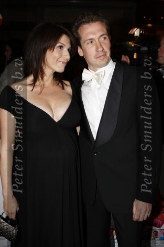 Amsterdam 7 oktober 2007
Premiere alles is liefde in Tuschinski. Een zwangere Kim v Kooten met haan man Jacob Derwig