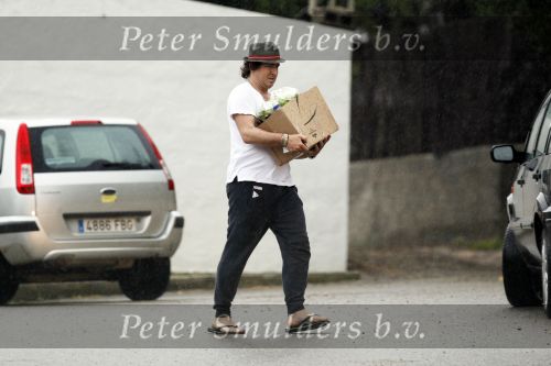 Ibiza 3 mei 2010
Marco Borsato Jada en Mary Borsato doen boodschappen bij de supermarkt. Marco heeft ook dit jaar weer een huis gehuurd op ibiza.
Peter Smulders bv