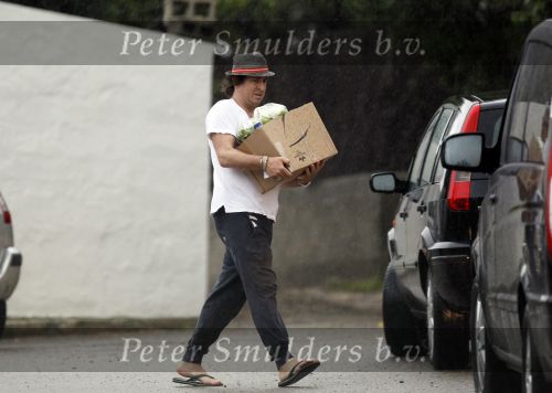 Ibiza 3 mei 2010
Marco Borsato Jada en Mary Borsato doen boodschappen bij de supermarkt. Marco heeft ook dit jaar weer een huis gehuurd op ibiza.
Peter Smulders bv