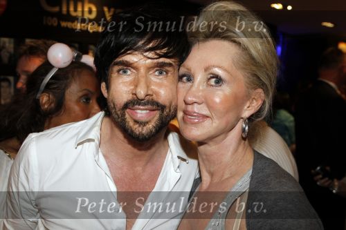Amsterdam 22 mei 2010
Toppers in de arena met Rene Froger Gerard Joling Jeroen v d Boom en Gordon. Mari v d Ven met een vriendin
Peter Smulders bv