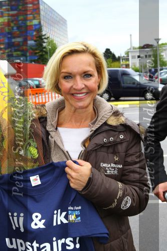 Hilversum, 7 Mei 2010
Op het Mediapark werd de grootstemobiele trap van de wereld gepresenteerd
UpstairsRun On Tour 2010
Mariska van Kolck 
Foto Peter Smulders BV