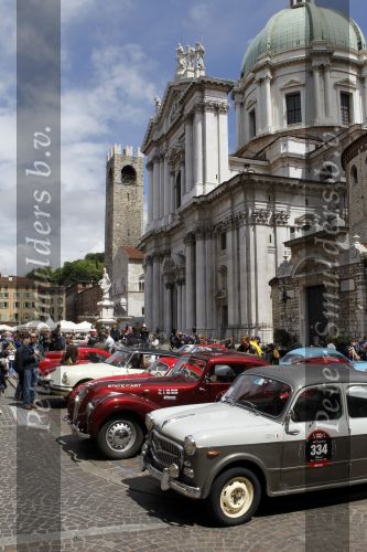 Brescia 5 mei 2010
State of Art doet met 4 auto\'s mee aan de Mille Miglia.
Peter Smulders bv