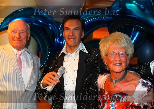 Noordwijk, 2 Mei 2010 Hotel van Oranje, Feest Gerard Joling t.g.v.
het 25 jaar artiesten jubileum
Moeder Gerard Joling met partner
Foto Peter Smulders BV