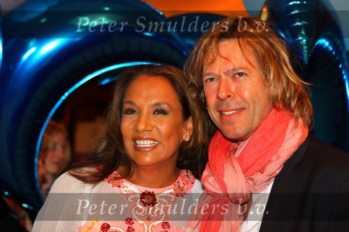 Noordwijk, 2 Mei 2010 Hotel van Oranje, Feest Gerard Joling t.g.v.
het 25 jaar artiesten jubileum
Patty Brard met partner
Foto Peter Smulders BV