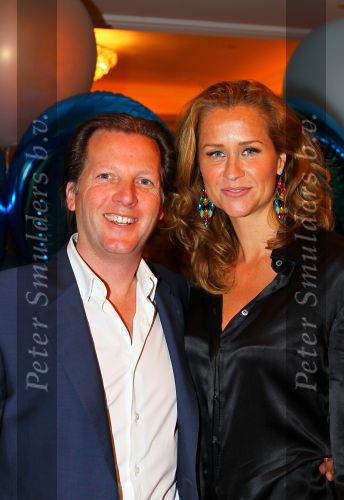 Noordwijk, 2 Mei 2010 Hotel van Oranje, Feest Gerard Joling t.g.v.
het 25 jaar artiesten jubileum
Paulien Huizinga met Michiel Mol
Foto Peter Smulders BV