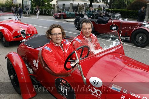 Brescia 6 mei 2010
State of Art is de kledingsponsor van de Mille Miglia. Prins Bernhard jr en Roberto Meyer in bijzondere Alfa Romeo
Peter Smulders bv
