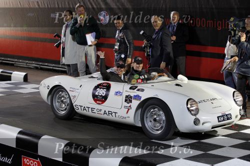 Brescia 6 mei 2010
Mille Miglia in brescia. Prinses Annette en Evelyne Westerman rijden in porsche spyder van State of art.
Peter Smulders bv