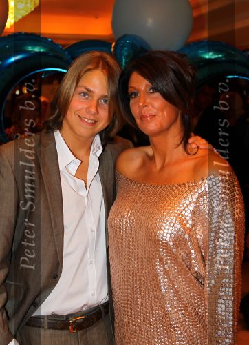Noordwijk, 2 Mei 2010 Hotel van Oranje, Feest Gerard Joling t.g.v.
het 25 jaar artiesten jubileum
Rachel Hazes met Dre Hazes Jr.
Foto Peter Smulders BV