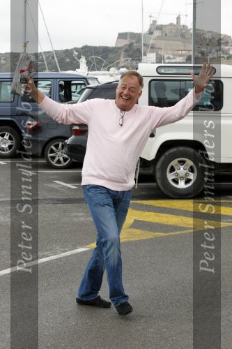 Ibiza 3 mei 2010
Ontdekker van Frans Bauer Riny Schreienberg woont op ibiza.
Peter Smulders bv