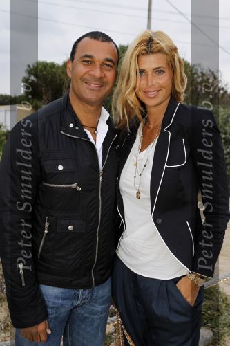 Ibiza 4 mei 2010
Ruud en Estelle Gullit op ibiza
Peter Smulders bv