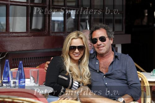 Marbella 11 mei 2010
Ronny Rosenbaum en Tatjana in de haven van Marbella Puerto Banus.
Peter Smulders bv
