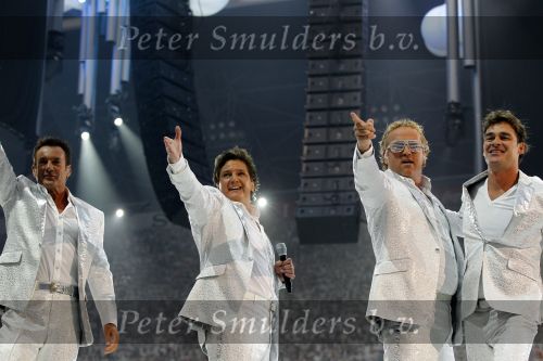 Amsterdam 22 mei 2010
Toppers in de arena met Rene Froger Gerard Joling Jeroen v d Boom en Gordon.
Peter Smulders bv
