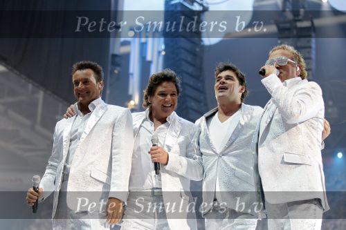 Amsterdam 22 mei 2010
Toppers in de arena met Rene Froger Gerard Joling Jeroen v d Boom en Gordon.
Peter Smulders bv