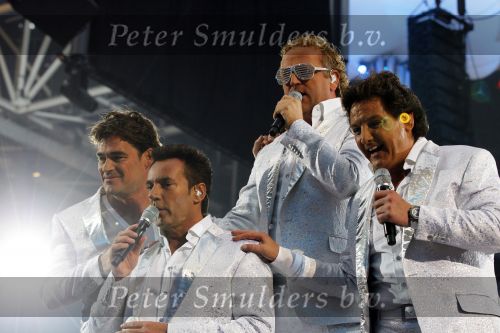 Amsterdam 22 mei 2010
Toppers in de arena met Rene Froger Gerard Joling Jeroen v d Boom en Gordon.
Peter Smulders bv